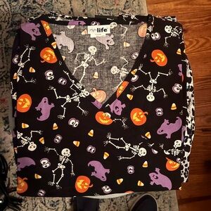 Women’s Scrub Tops (3)- XL